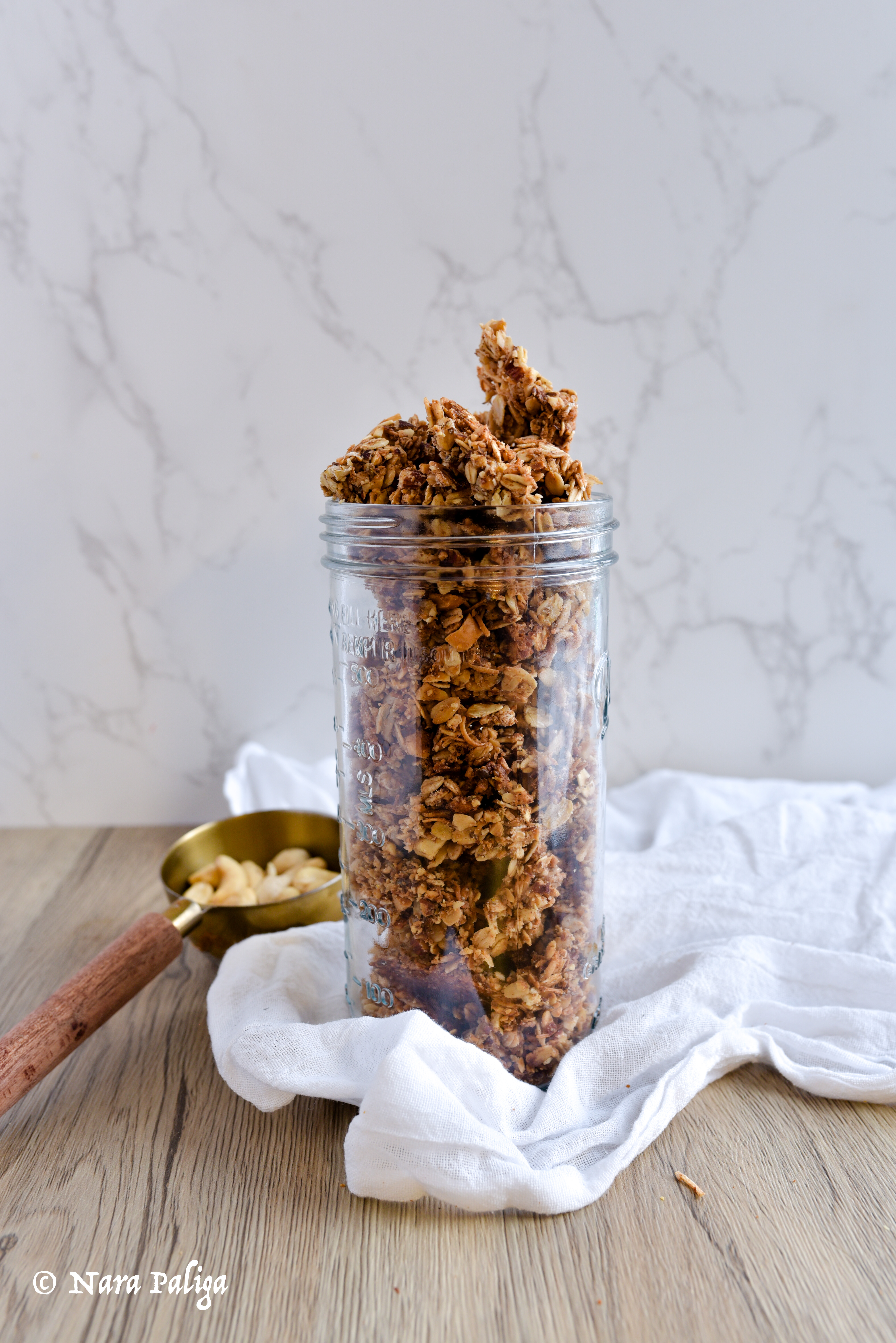 CRUNCHY CINNAMON MAPLE GRANOLA